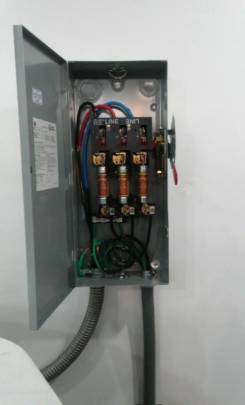Three-phase disconnect switch installed for Smoke Detector Installation in Monmouth